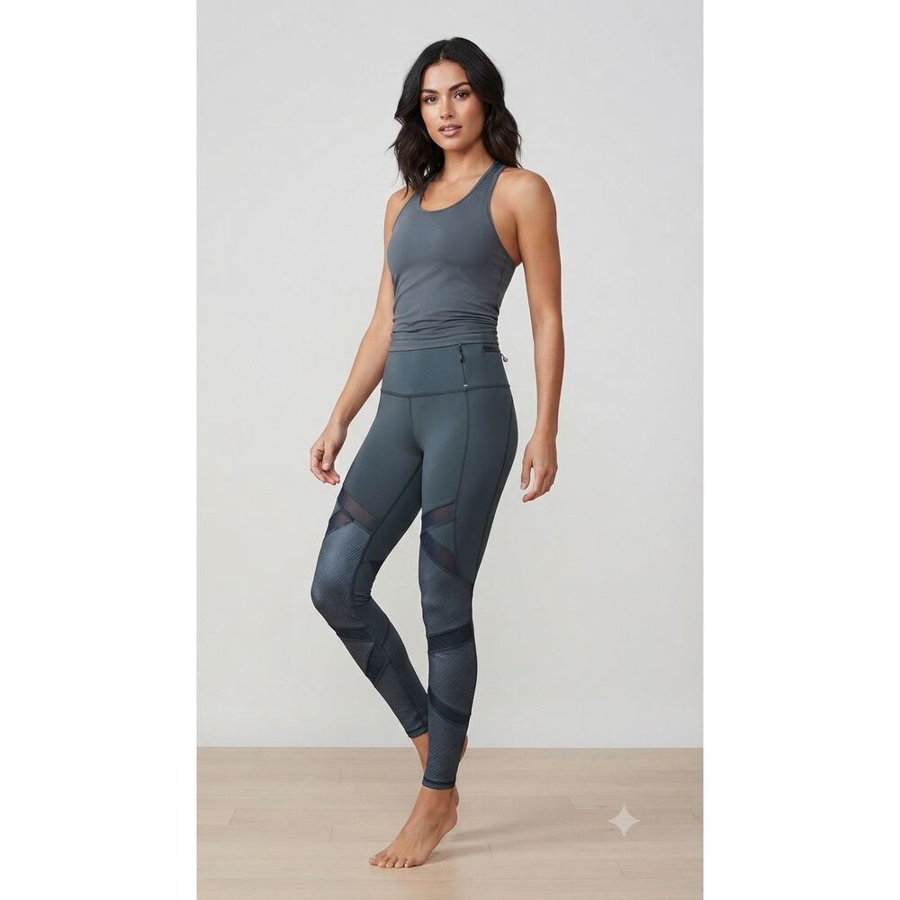 NWT CALIA by Carrie Underwood Graphite Leggings S